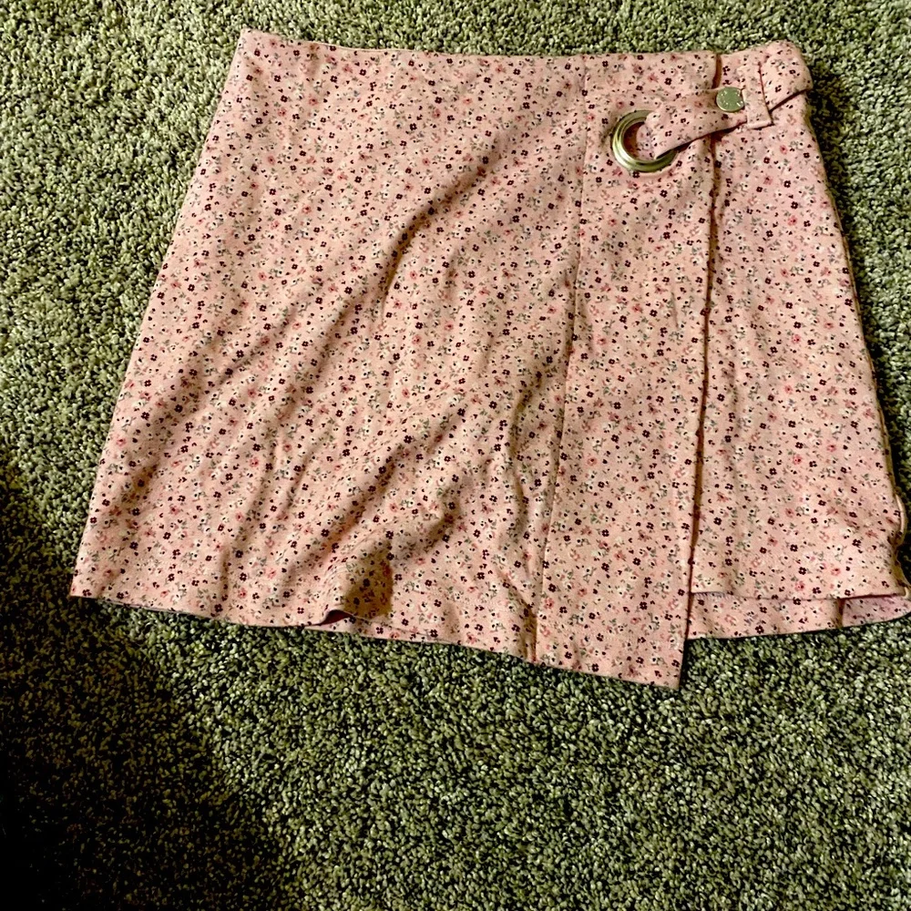 JUSTICE - PINK FLORAL SKIRT